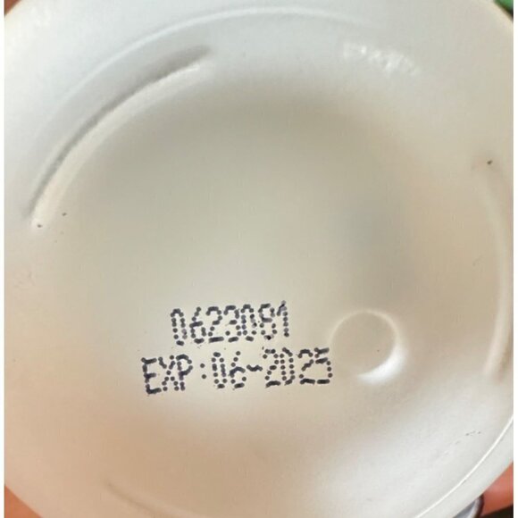 Beekman 1802 Milk Primer Pore Perfecting Hydrating Broad Spectrum SPF 35 1 oz - Picture 2 of 4